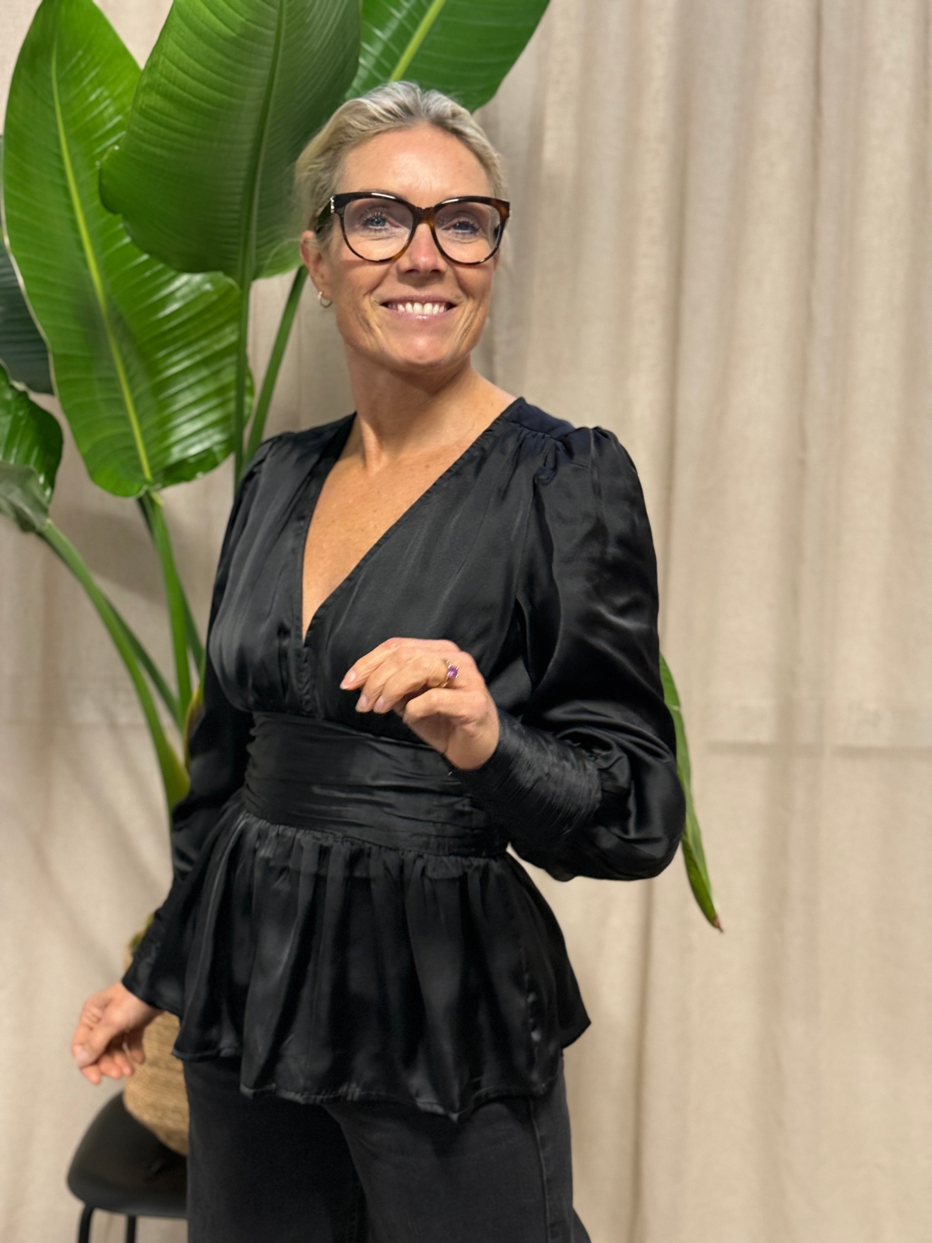 PCMONIKA Top - Black